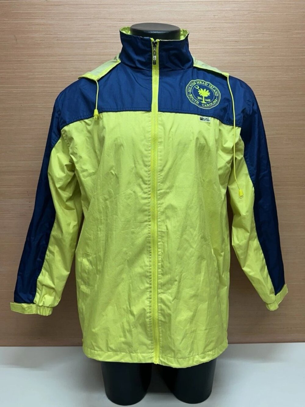 Hilton Head Island SC Uzzi Active Wear Yellow Windbreaker Rain Jacket Sz Medium